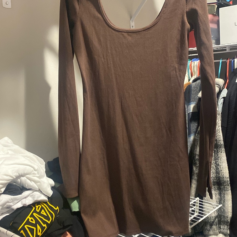 Long sleeve scoop neck dress